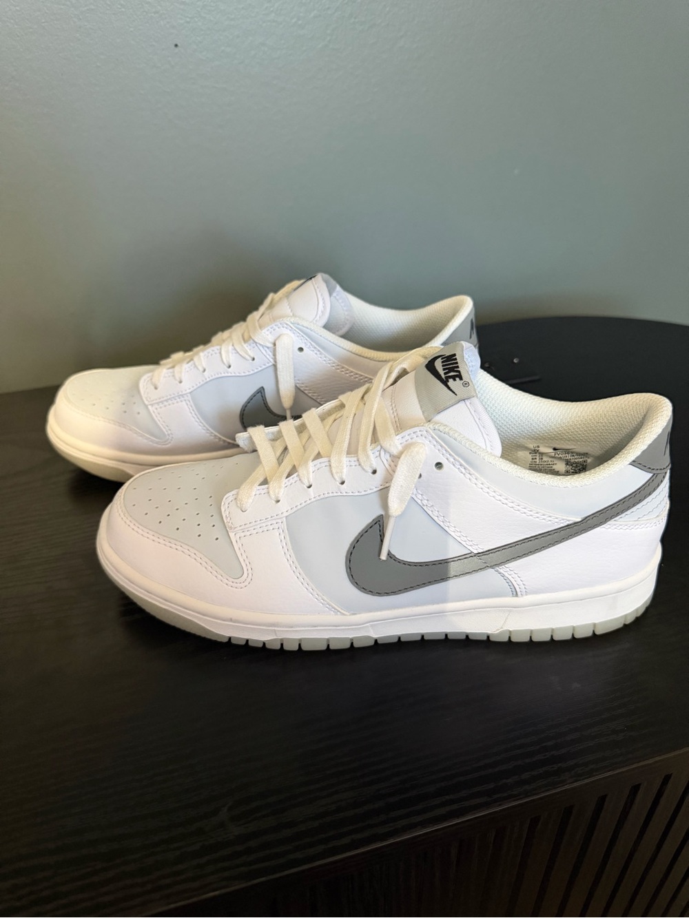 Nike Men’s Low-Top Sneakers in White and Grey Swoosh